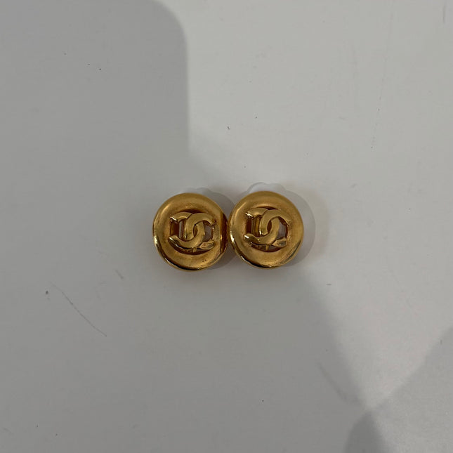Boucles d’oreilles Chanel clips vintage