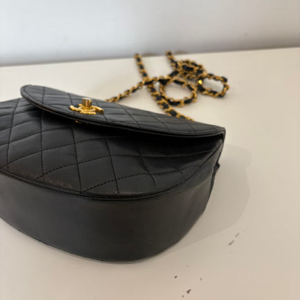 Sac Chanel Demi lune vintage