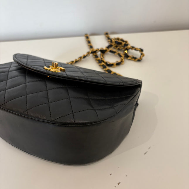 Sac Chanel Demi lune vintage