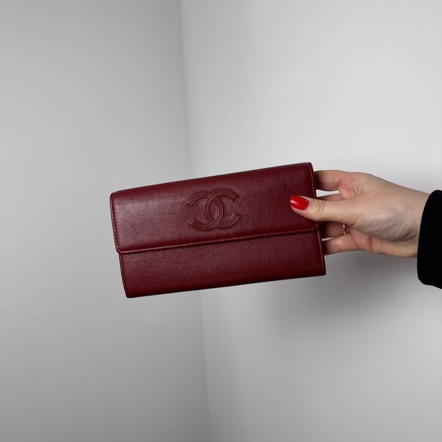 Portefeuille Chanel rouge éteint
