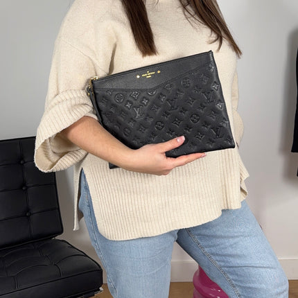 Pochette Louis Vuitton Daily Pouch Cuir Empreinte