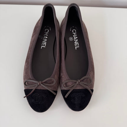Ballerines Chanel T36 suède marron