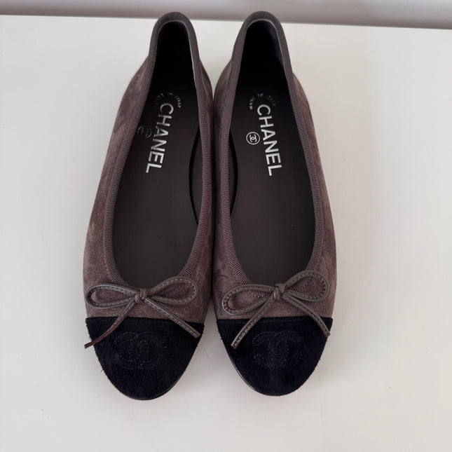 Ballerines Chanel T36 suède marron