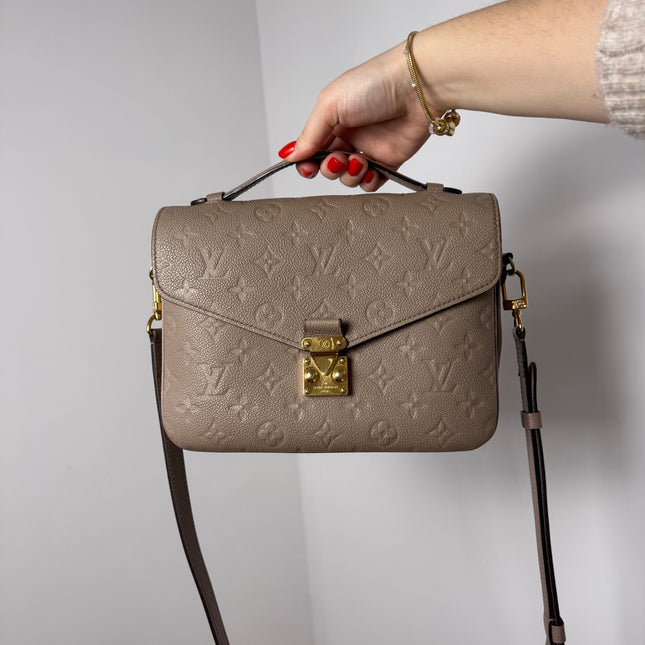 Sac Louis Vuitton Métis Cuir Empreinte tourterelle