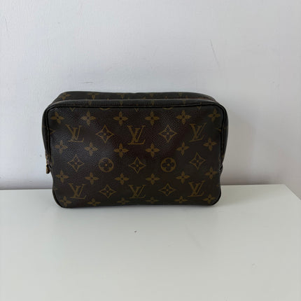 Trousse de toilette 23cm Louis Vuitton