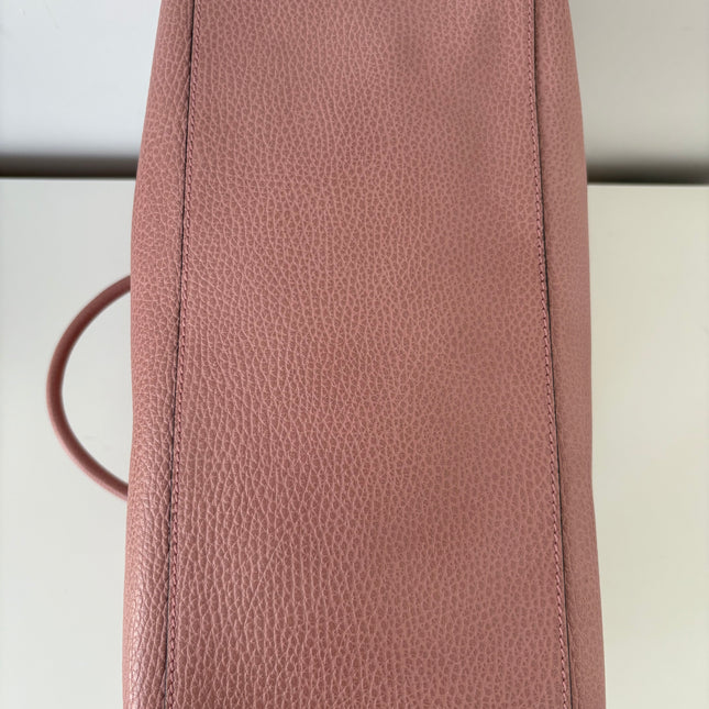 Sac à main Gucci GG charm moyen