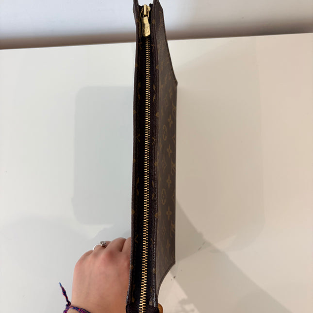 Poche Toilette Louis Vuitton 26 Monogram