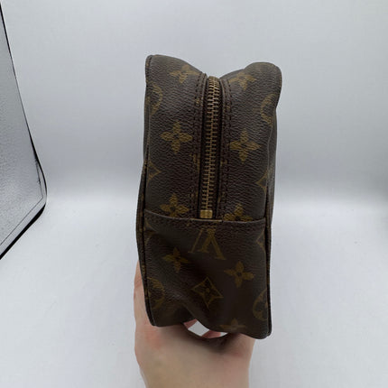 Trousse de toilette 28cm Louis Vuitton