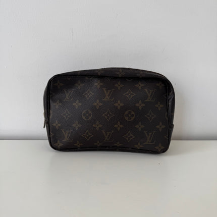 Trousse de toilette Louis Vuitton 23cm Monogram