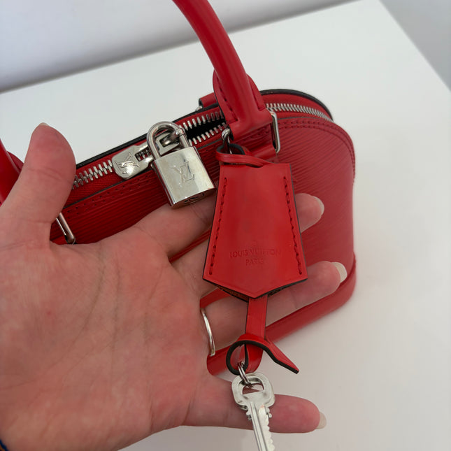 Sac Louis Vuitton BB Alma Cuir Épi Rouge