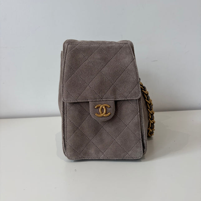 Petit Sac Chanel 25 gris en suede