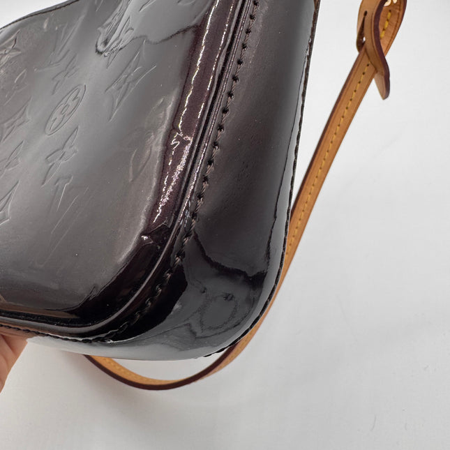 Pochette Accessoires Louis Vuitton Vernis Amarante