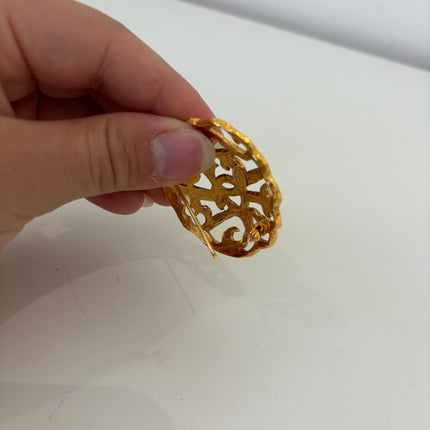 Broche Chanel Ronde CC