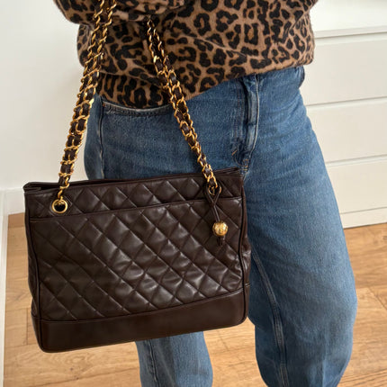 Sac Chanel shopping chocolat