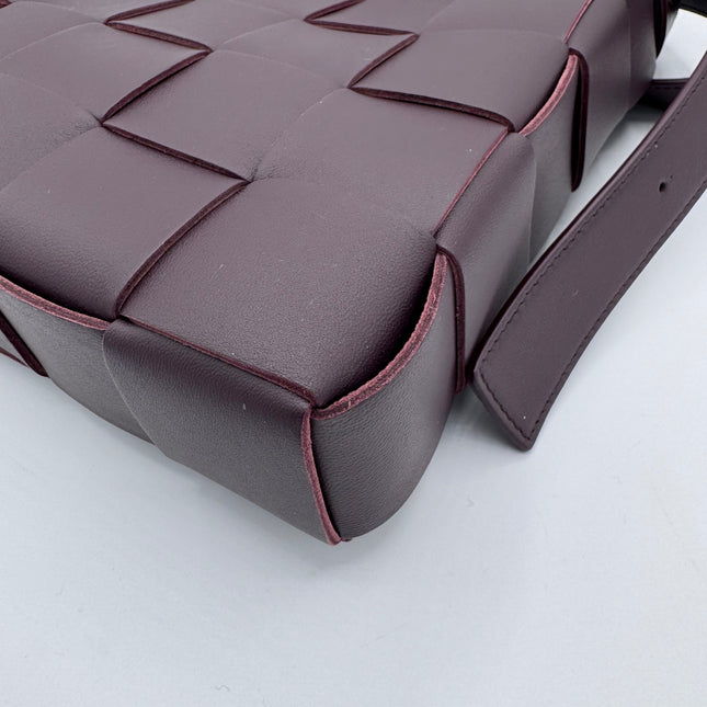 Sac Bottega Veneta Cassette vertical prune