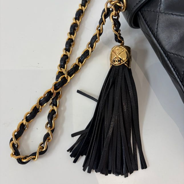 Sac Chanel Vanity bandoulière Tassel noir