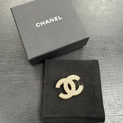 Broche Chanel