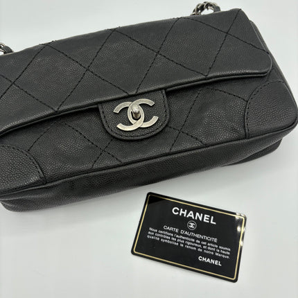 Sac Chanel Classic flap caviar