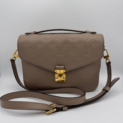 Sac Louis Vuitton Métis Cuir Empreinte tourterelle