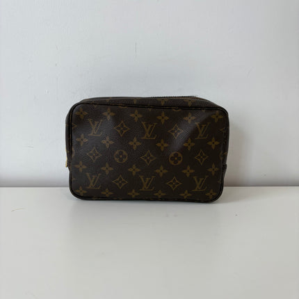 Trousse de toilette Louis Vuitton 23cm