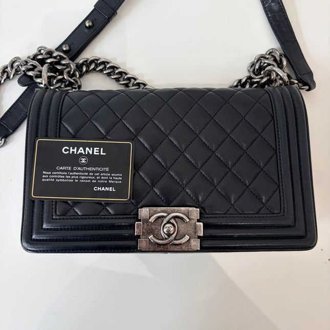 Sac Chanel Boy medium noir