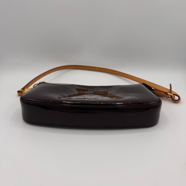 Pochette Accessoires Louis Vuitton Vernis Amarante
