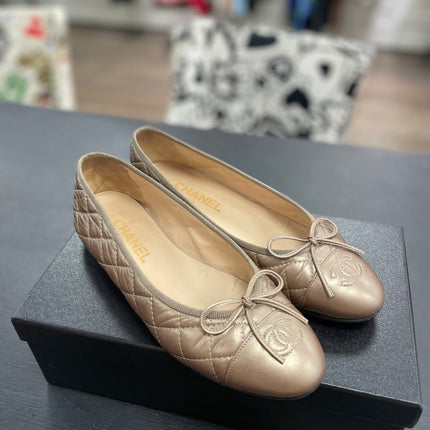 Ballerines Chanel Matelassées Bronze T39