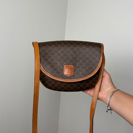 Sac Celine demie-lune bandoulière