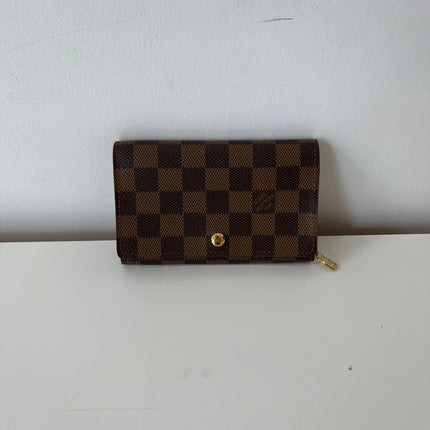Porte monnaie/ portefeuille Louis Vuitton