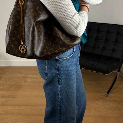 Sac Louis Vuitton Artsy MM