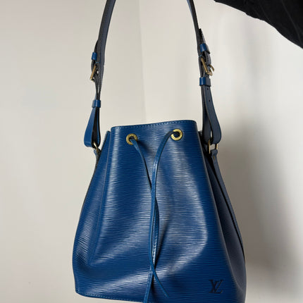 Sac Louis Vuitton PM Noé cuir épi bleu