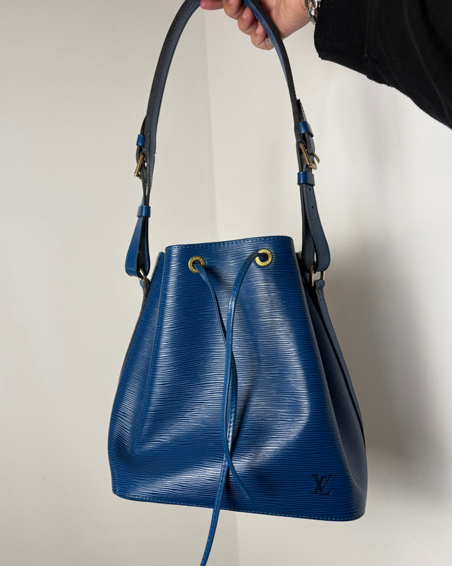 Sac Louis Vuitton PM Noé cuir épi bleu