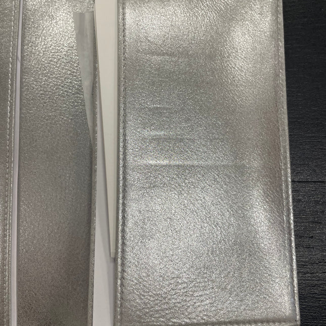 Portefeuille Chanel noir et argent