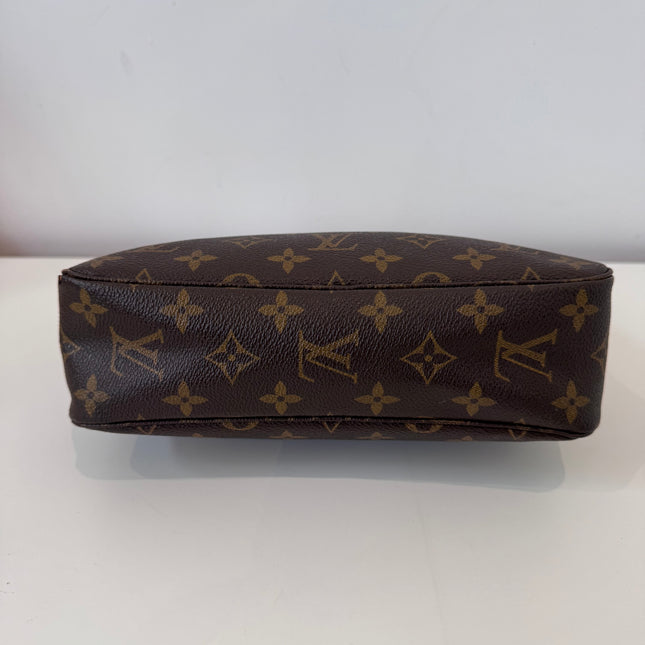 Trousse de toilette Louis Vuitton 23