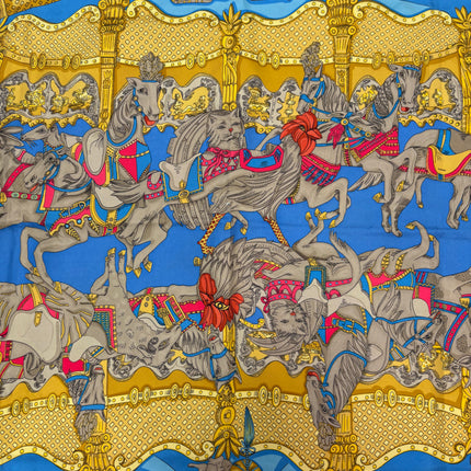Carré Hermes Tournez manège
