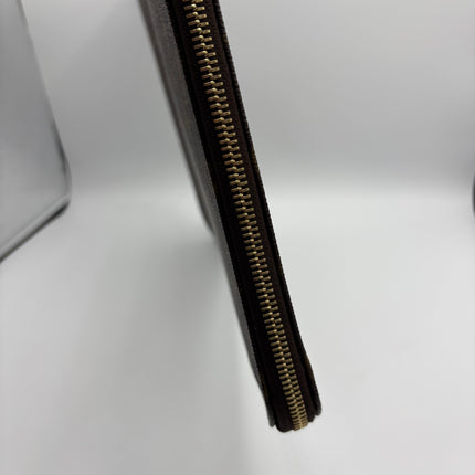 Pochette XXL Louis Vuitton