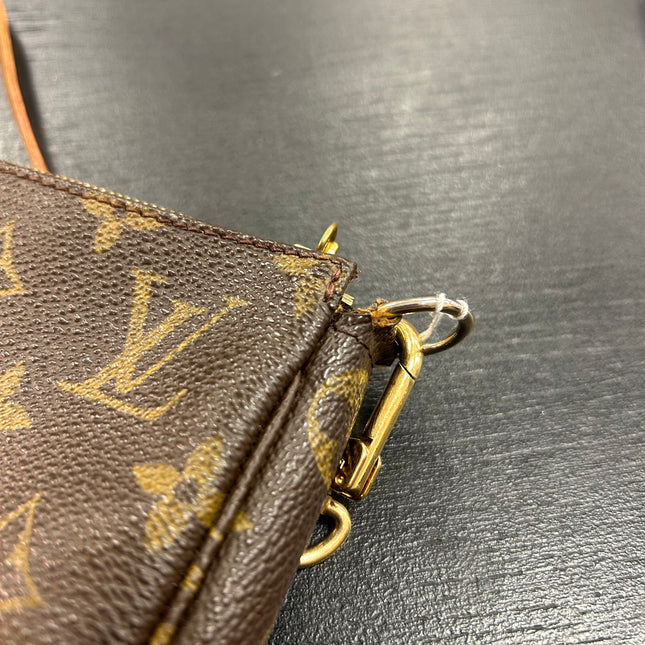 Sac Pochette accessoires Louis Vuitton