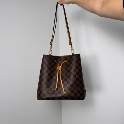 Sac Louis Vuitton Neo Noé Damier ébène & safran