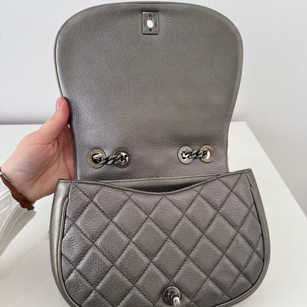 Sac Chanel Demie lune argent
