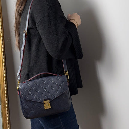 Pochette Métis Louis Vuitton Cuir empreinte marine