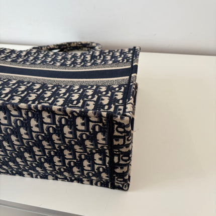 Sac Dior Book Tote Medium