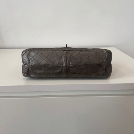 Sac Chanel 2.55 Argent Irisé 28cm