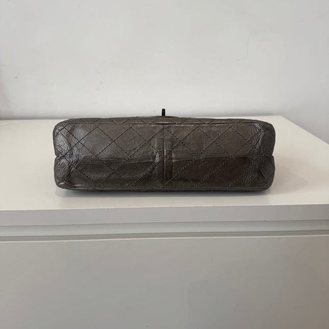 Sac Chanel 2.55 Argent Irisé 28cm