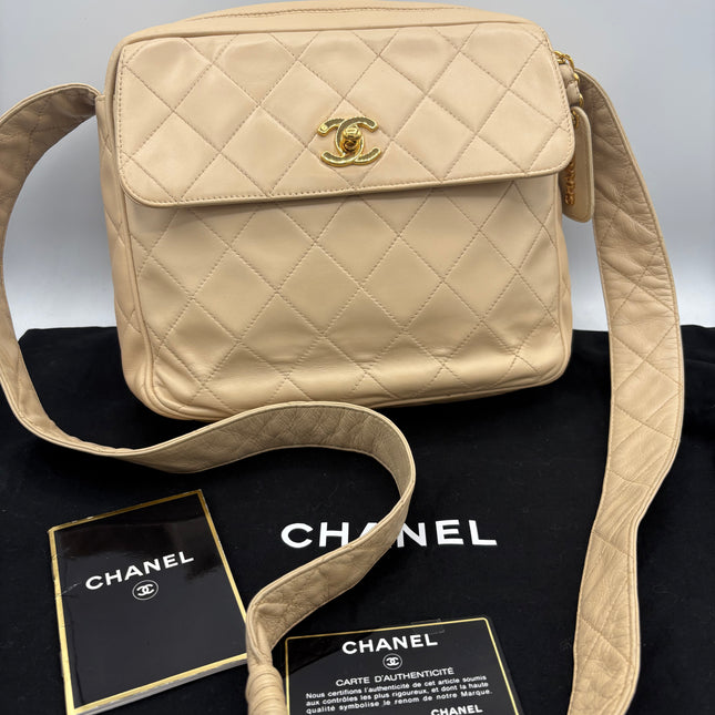 Sac Chanel caméra vintage beige
