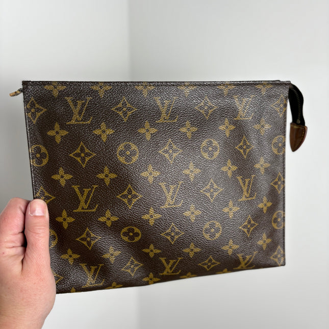 Poche Toilette Louis Vuitton