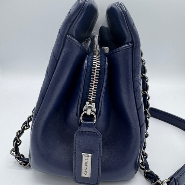Sac Chanel Cabas Chevrons Bleu Marine