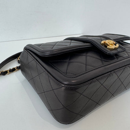 Sac Chanel rabat simple cc élégant medium