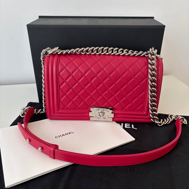 Sac Chanel Boy classique rose fushia