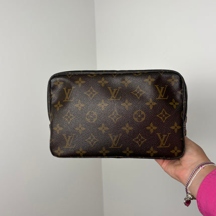 Trousse de toilette 23cm Louis Vuitton