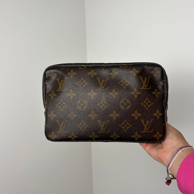 Trousse de toilette 23cm Louis Vuitton